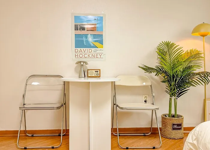 34fully Furnished In The Heart Of Hongdae, 15 Minutes From Itaewon, Solo Travel