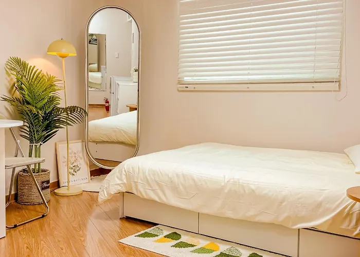 公寓 34fully Furnished In The Heart Of Hongdae, 15 Minutes From Itaewon, Solo Travel 首爾
