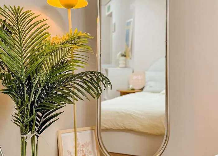 34fully Furnished In The Heart Of Hongdae, 15 Minutes From Itaewon, Solo Travel * 首爾