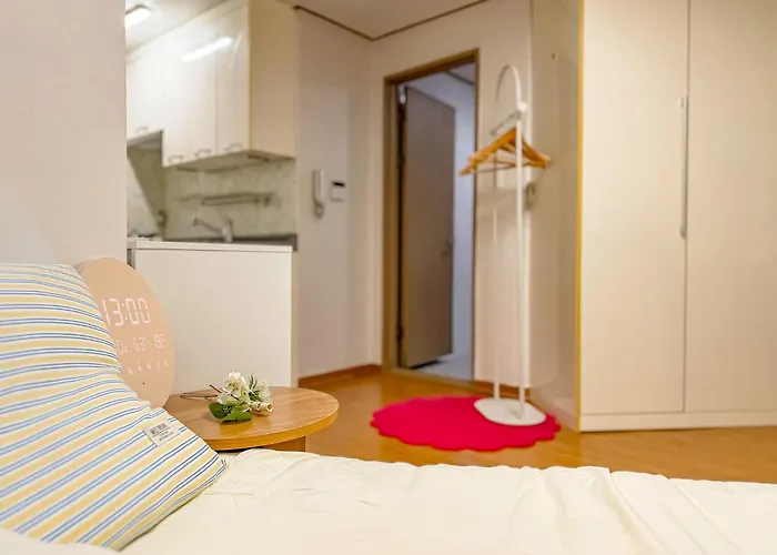 34fully Furnished In The Heart Of Hongdae, 15 Minutes From Itaewon, Solo Travel 首爾