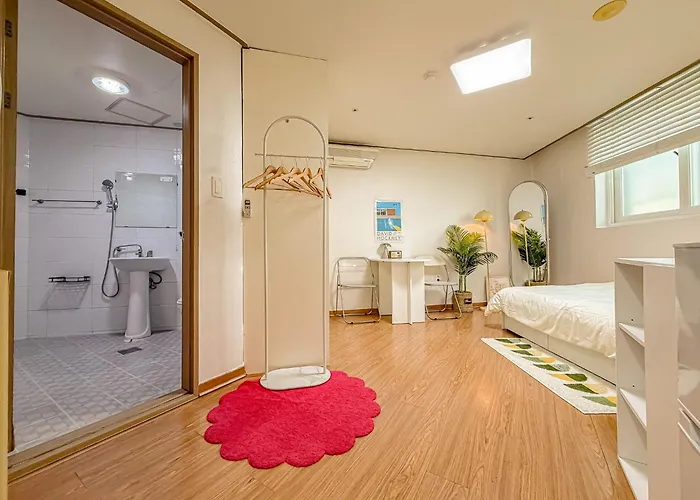 34fully Furnished In The Heart Of Hongdae, 15 Minutes From Itaewon, Solo Travel * 首爾