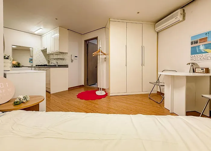 公寓 34fully Furnished In The Heart Of Hongdae, 15 Minutes From Itaewon, Solo Travel *
