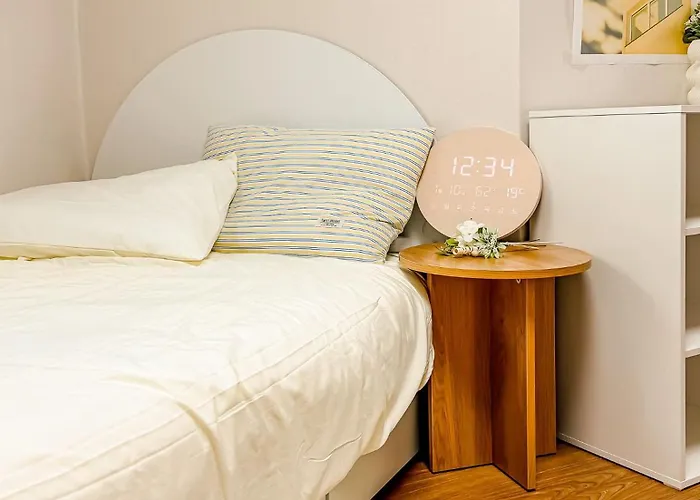 公寓 34fully Furnished In The Heart Of Hongdae, 15 Minutes From Itaewon, Solo Travel *
